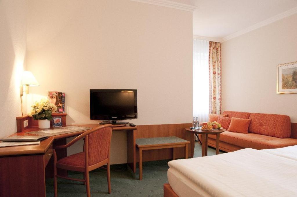 Hotel Haus Am Park Bad Homburg vor der Hoehe Phòng bức ảnh