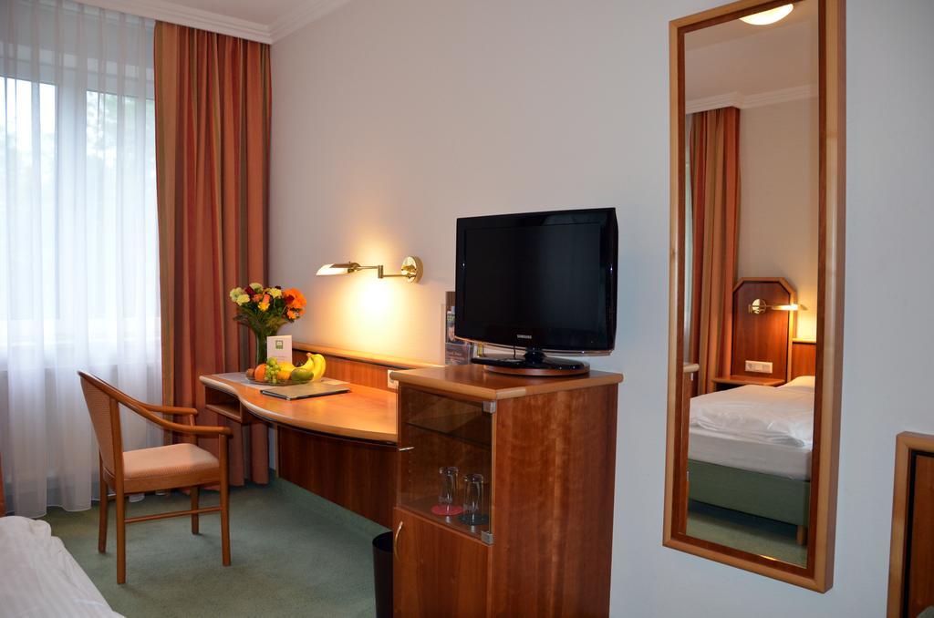 Hotel Haus Am Park Bad Homburg vor der Hoehe Ngoại thất bức ảnh